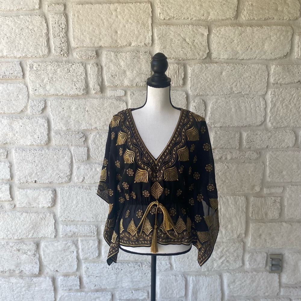 Alice + Olivia Black and Gold Dolman Sleeve Blouse Sz Small NWT